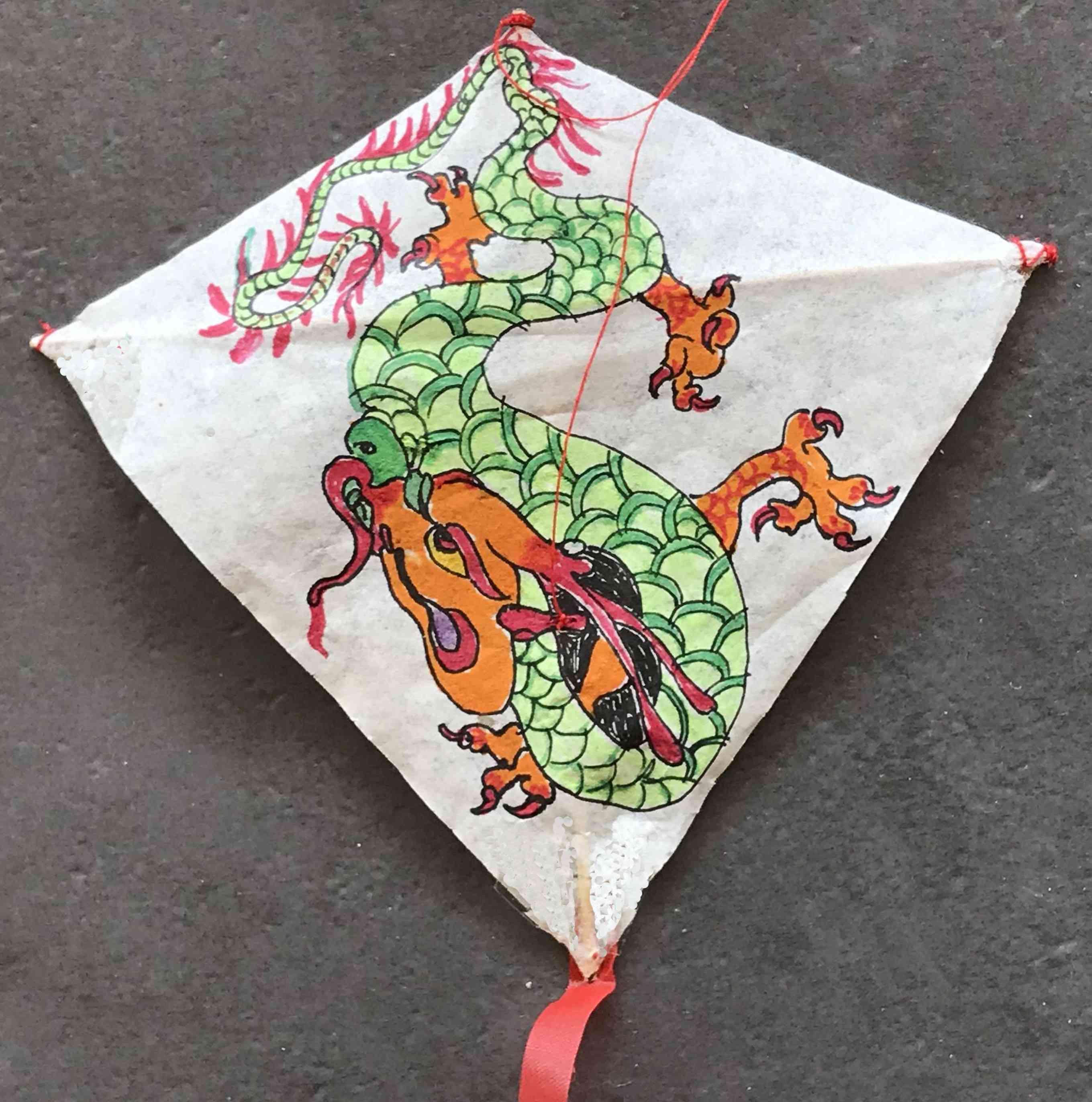 weisser Dracheneddy [(BxH) 100 x 95 mm)